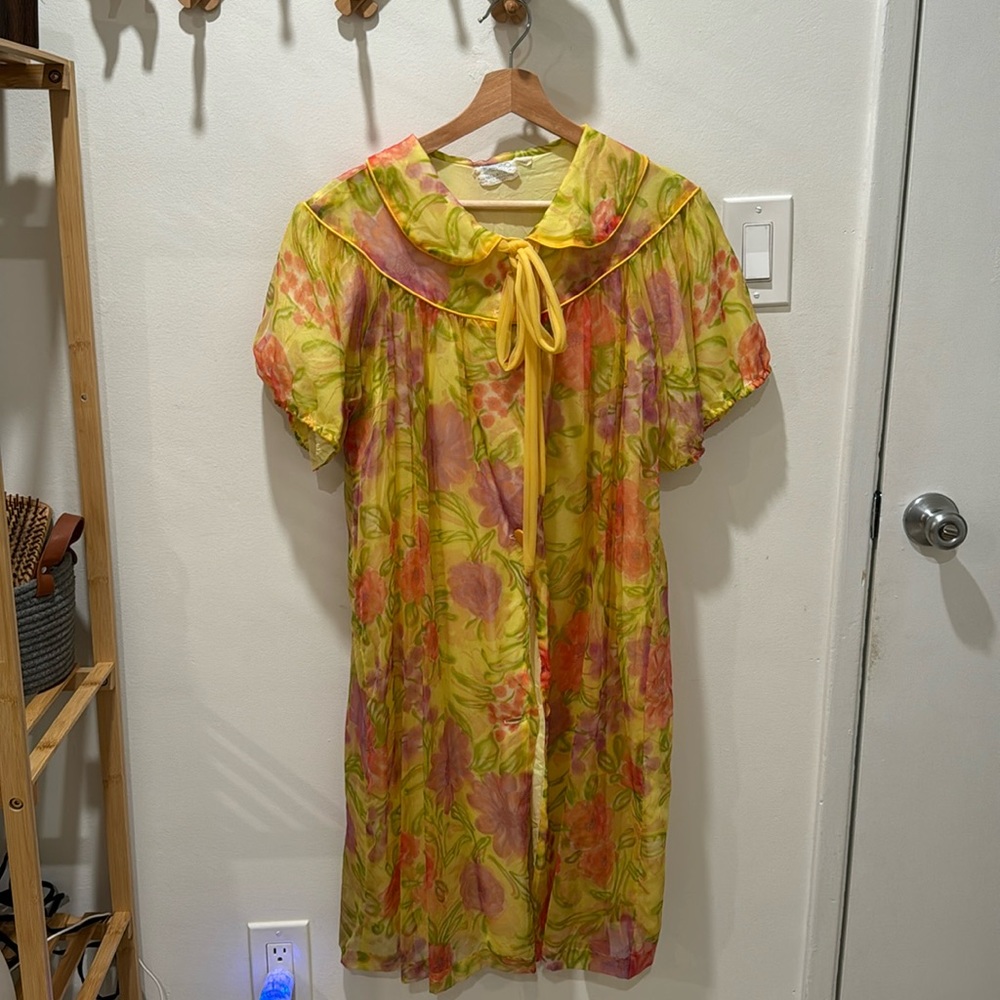 Vintage yellow floral house coat